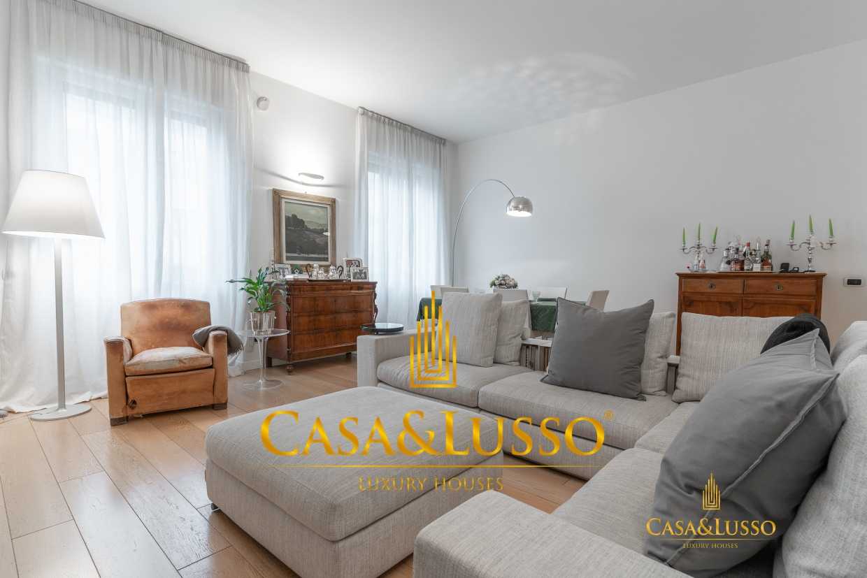 Condominium in Milan, Lombardy 10997667