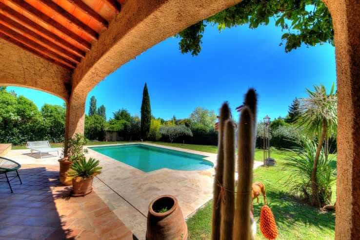 House in Salernes, Provence-Alpes-Cote d'Azur 10997706