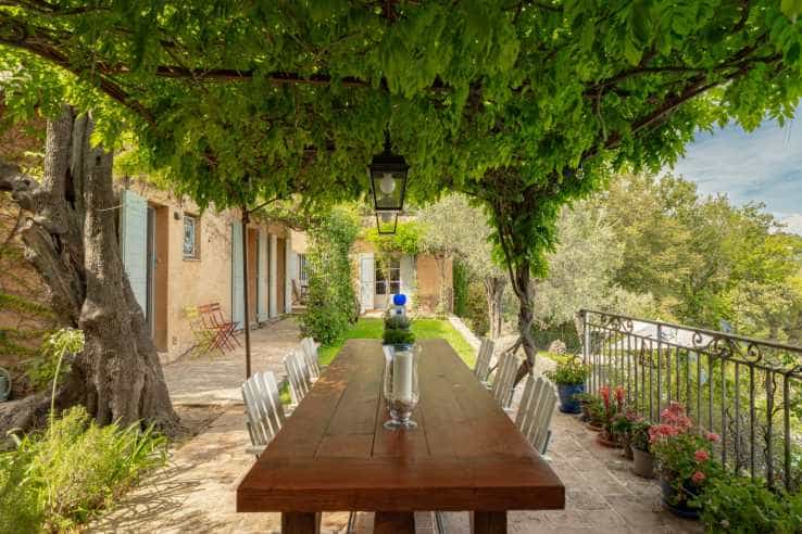 Talo sisään Chateauneuf-Grasse, Provence-Alpes-Cote d'Azur 10998024