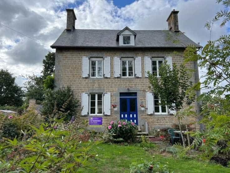 House in Saint-Pois, Normandie 10998064