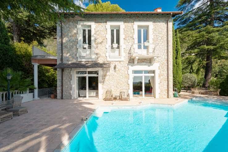 жилой дом в Grasse, Provence-Alpes-Côte d'Azur 10998072