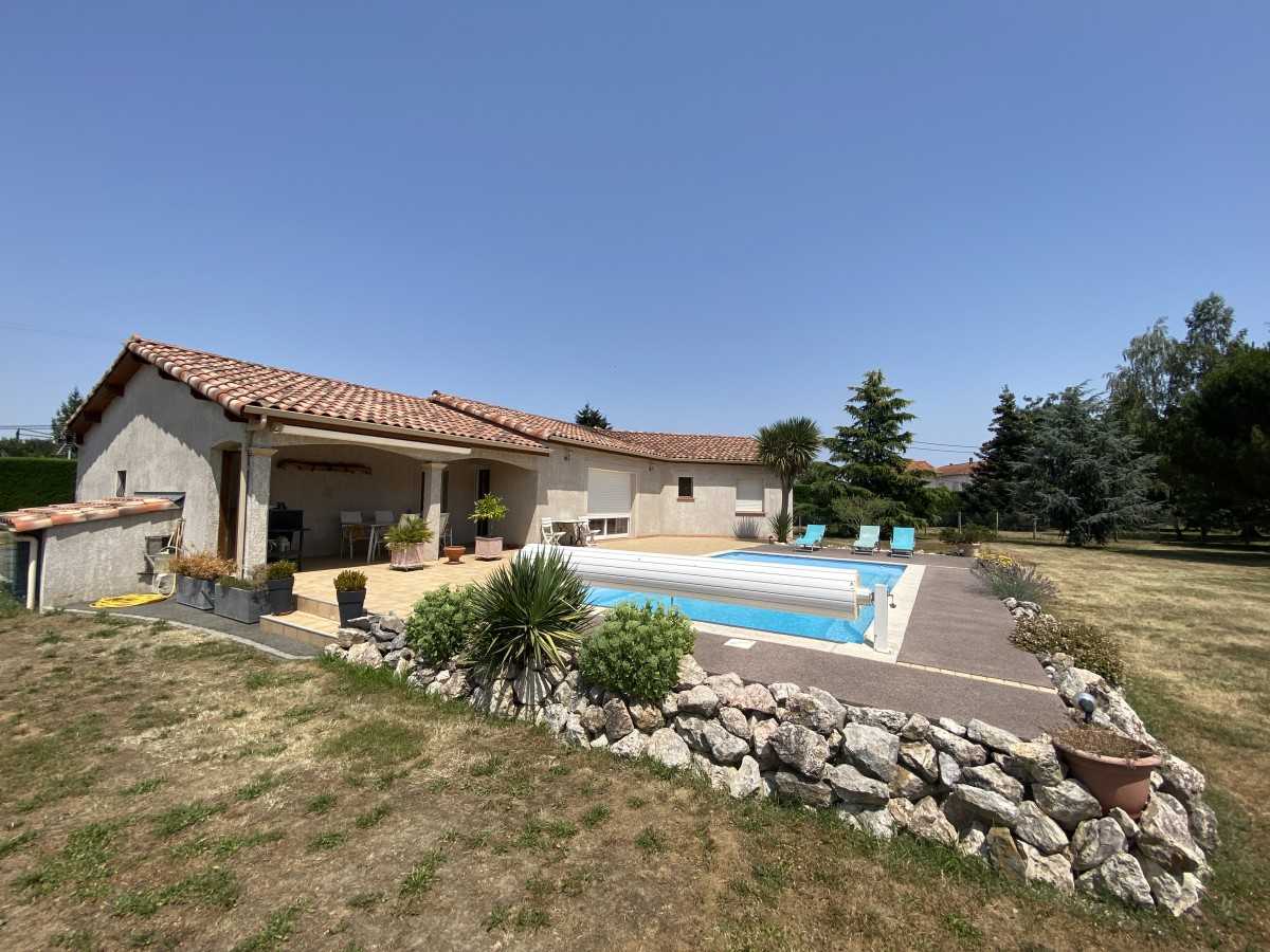 House in Rieumes, Occitanie 10998184