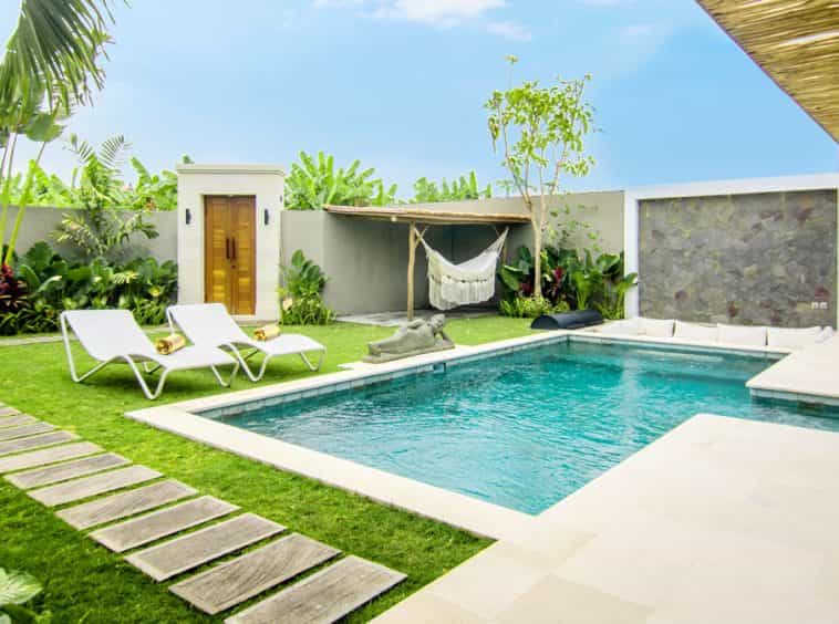 Dom w , Bali 10998200