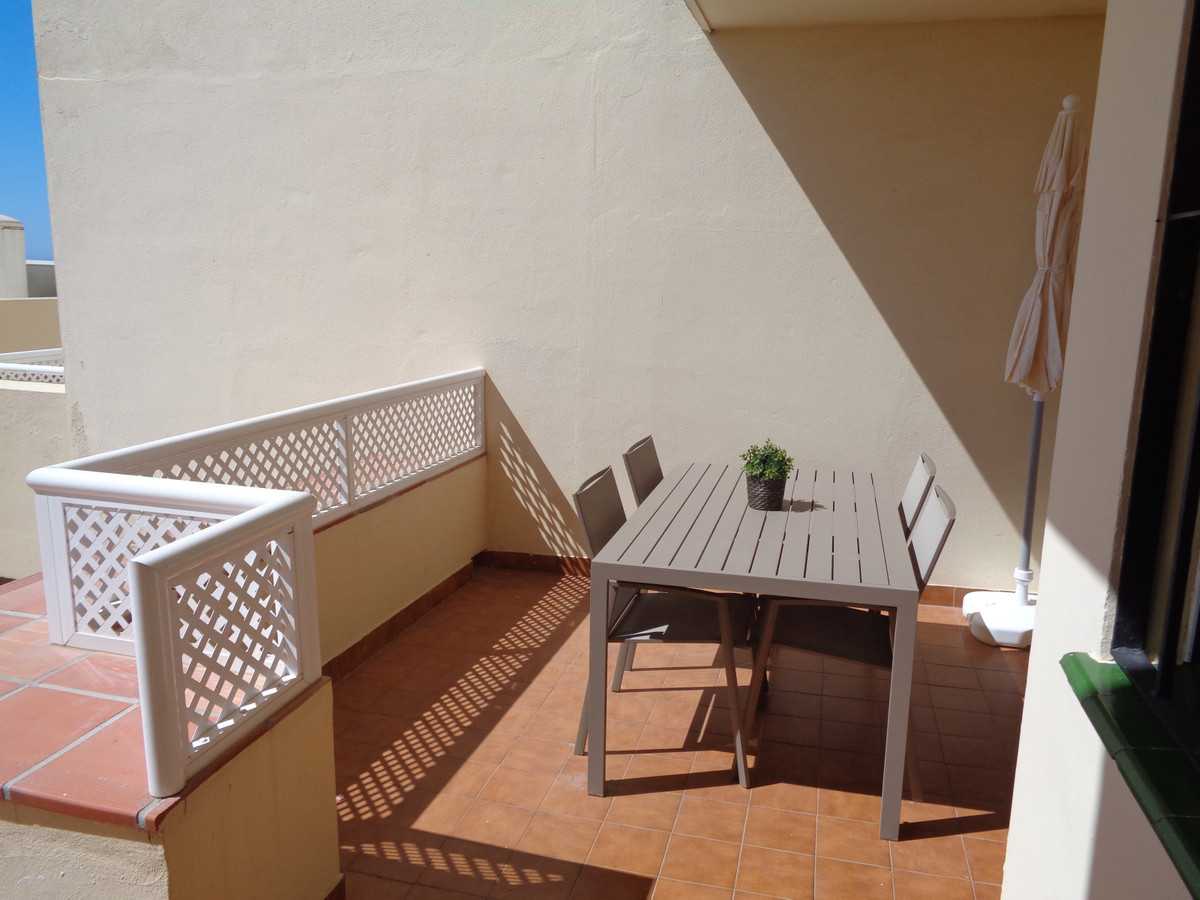 Condominium in Fuengirola, Andalusia 10998291