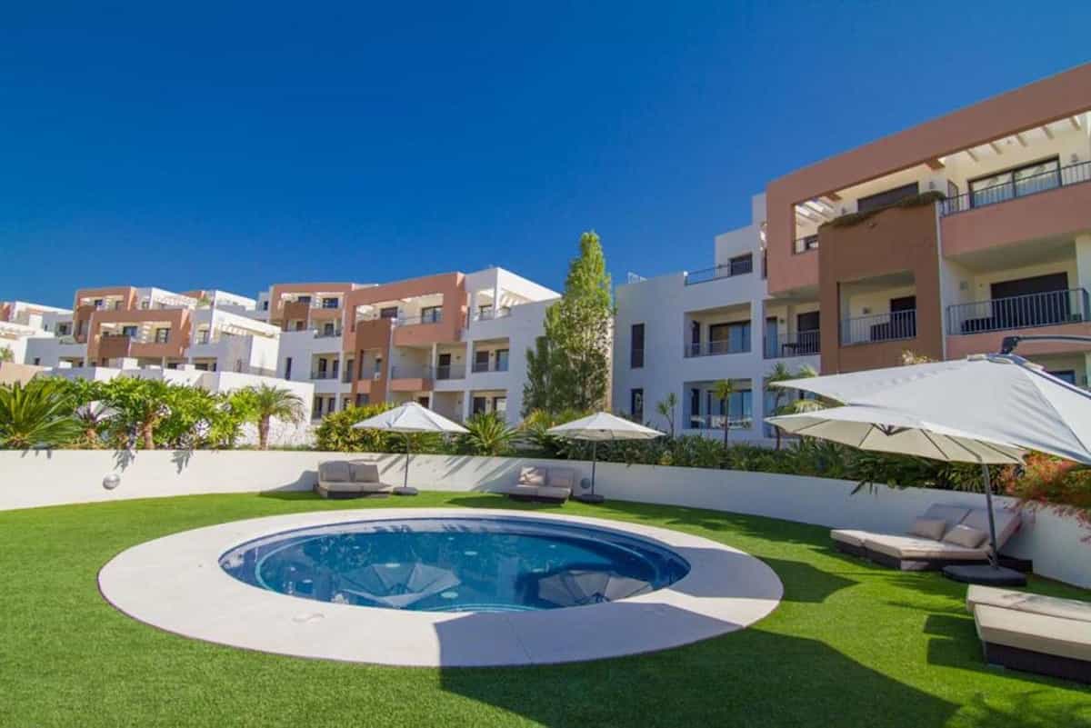 Condominium in , Andalucía 10998292