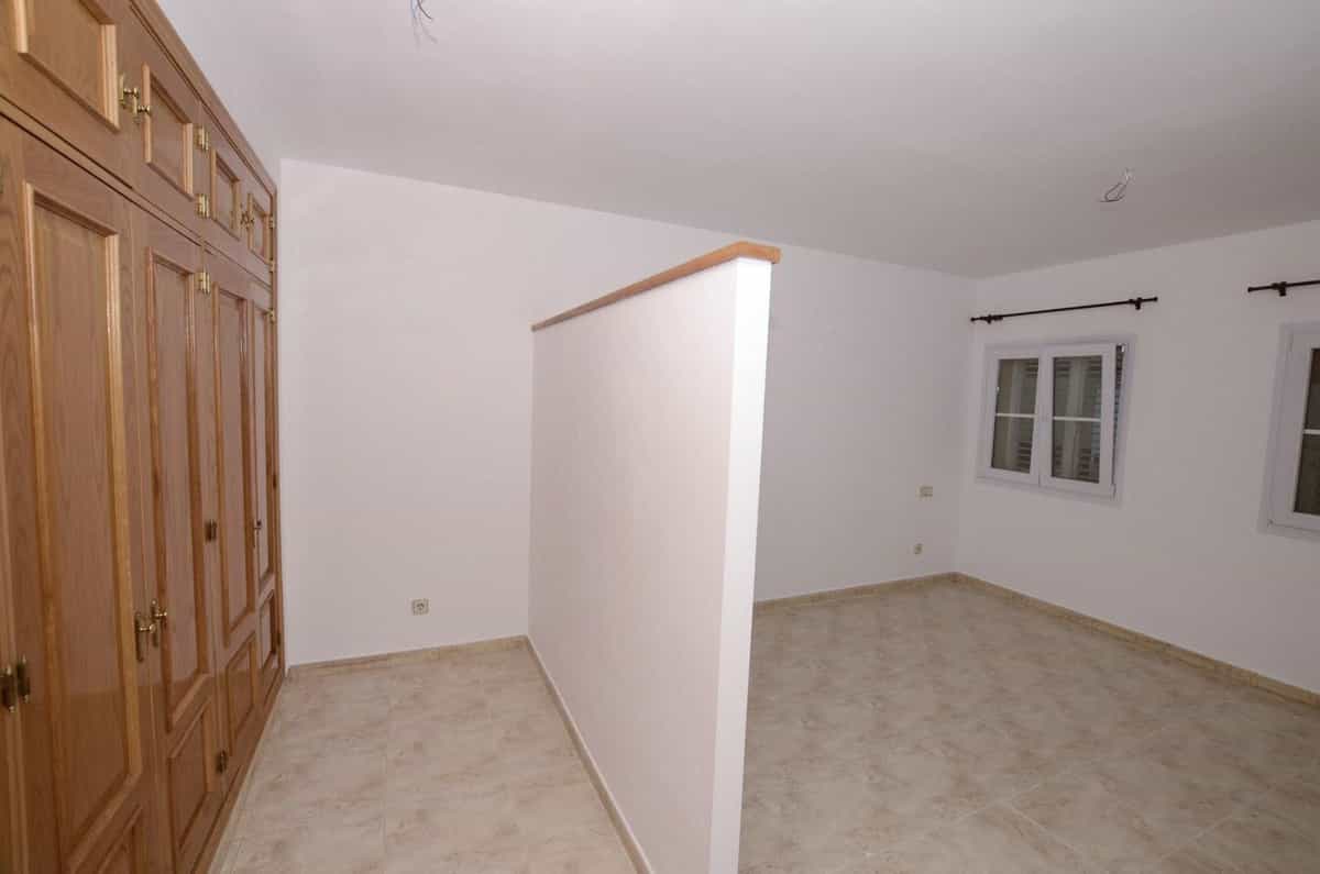 House in , Andalucía 10998310