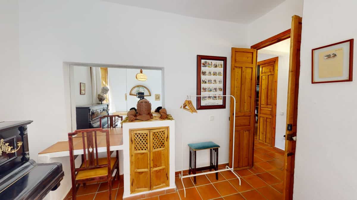 House in Sayalonga, Andalusia 10998369