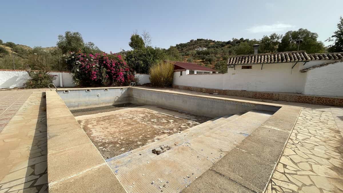 Rumah di Almogia, Andalusia 10998516