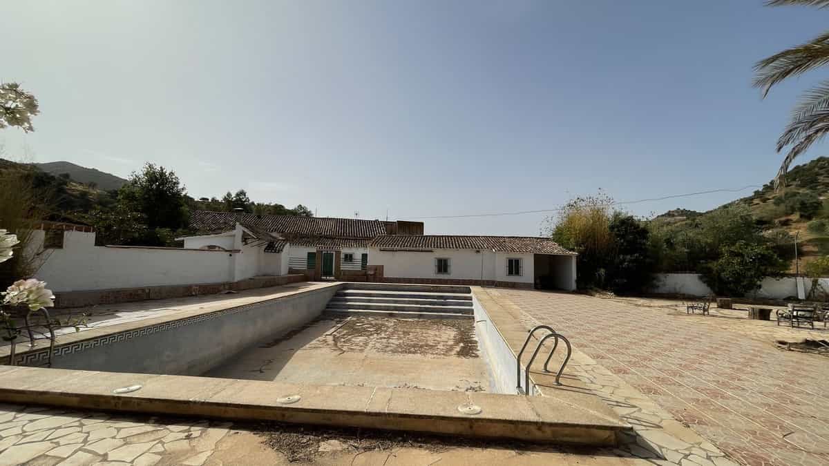 House in Almogía, Andalusia 10998516