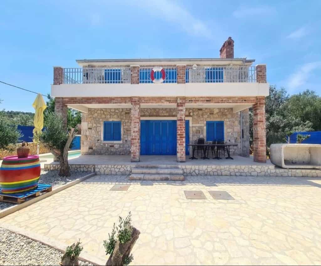House in Pasman, Zadarska Zupanija 10998528