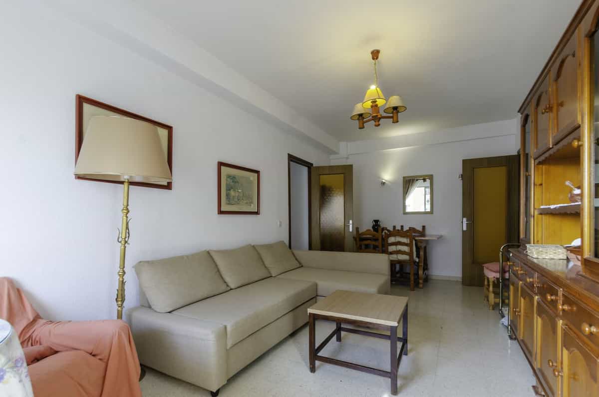 Condominium in Santa Fe de los Boliches, Andalusië 10998700