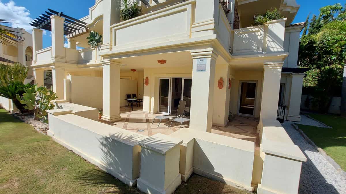 Condominium in Casares, Andalusia 10998762