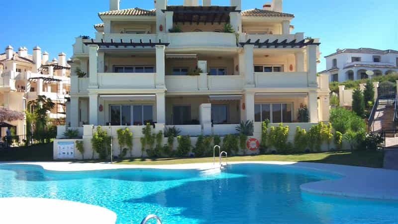 Condominium in Casares, Andalusië 10998762
