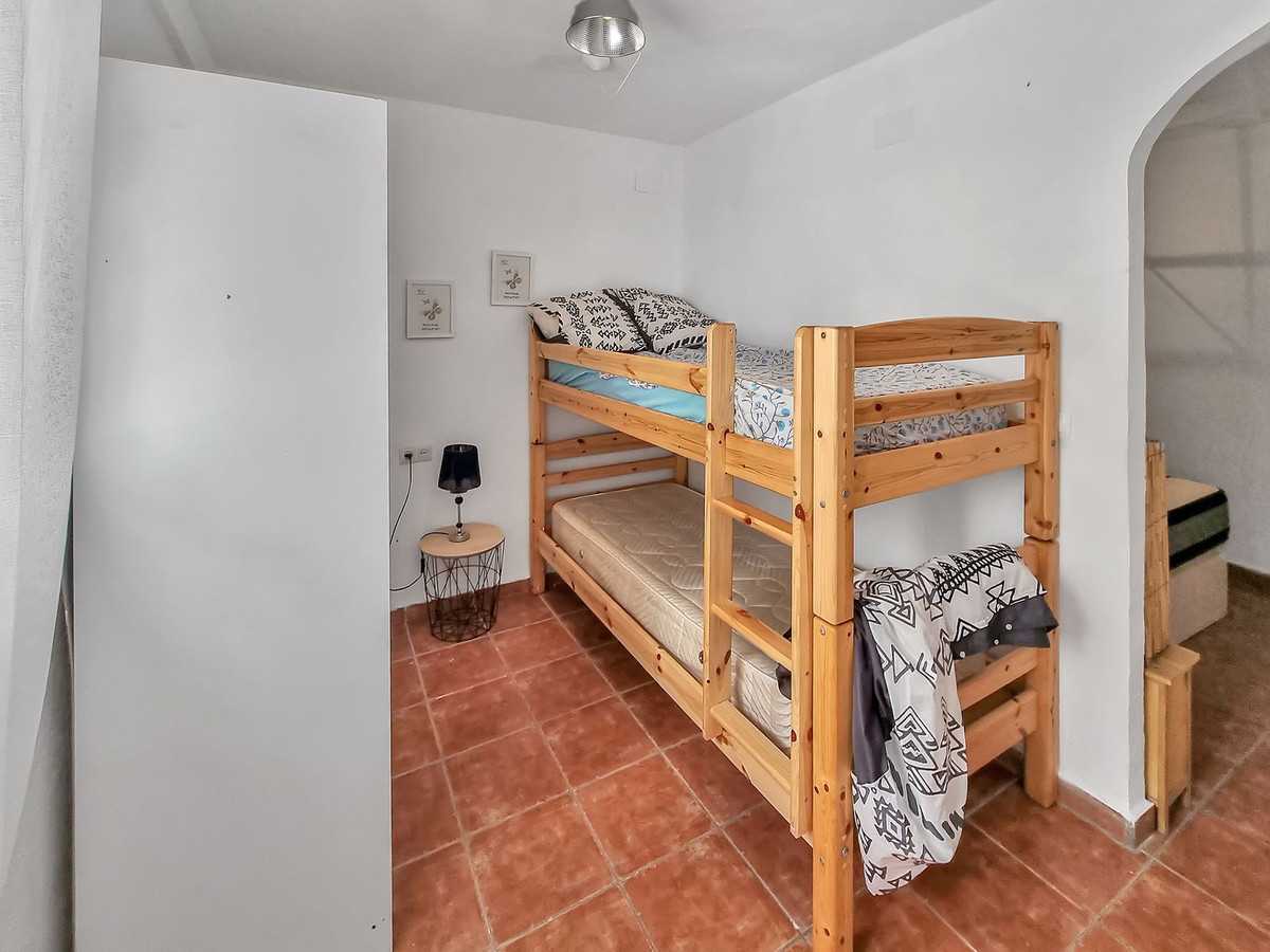 Condominium in San Luis de Sabinillas, Andalusia 10998850