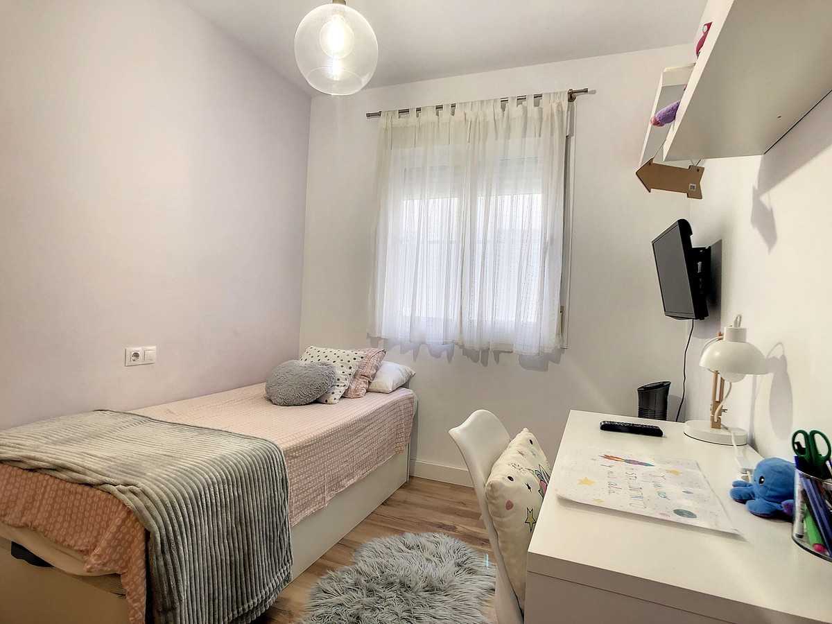 Квартира в Fuengirola, Andalucía 10998897