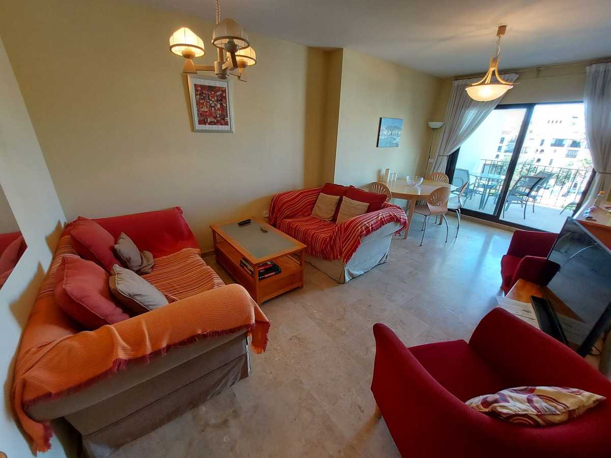 Condominium in Puerto de la Duquesa, Andalusia 10998903