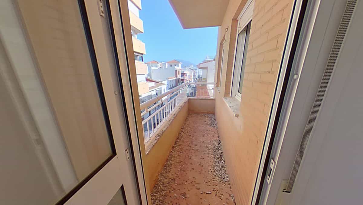 Condominium dans San Luis de Sabinillas, Andalusia 10998950