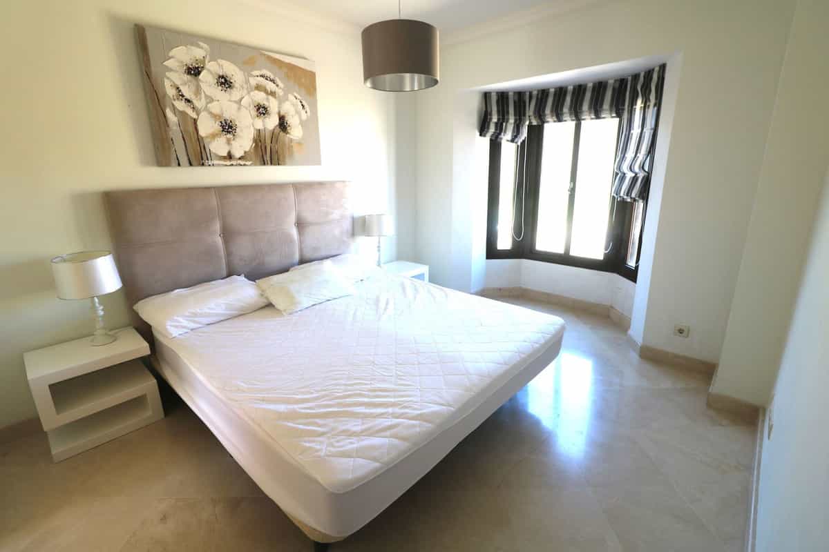 Condominium in Manilva, Andalusia 10999125