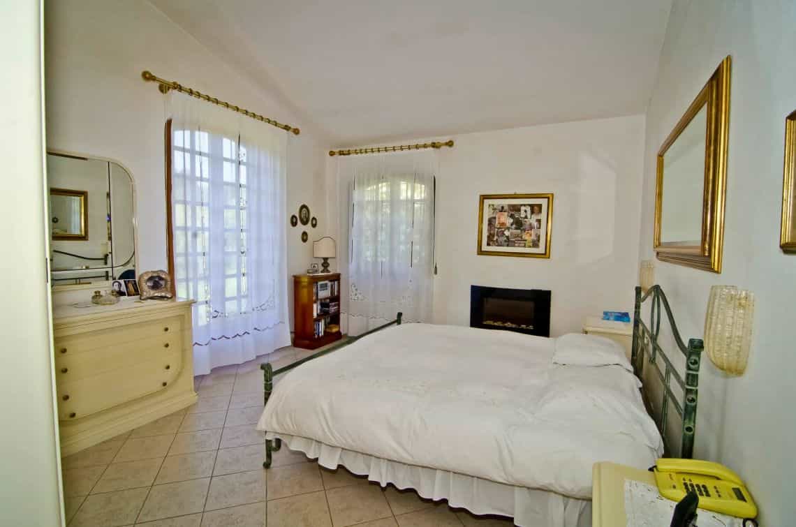 жилой дом в Fiumaretta di Ameglia, Liguria 10999329