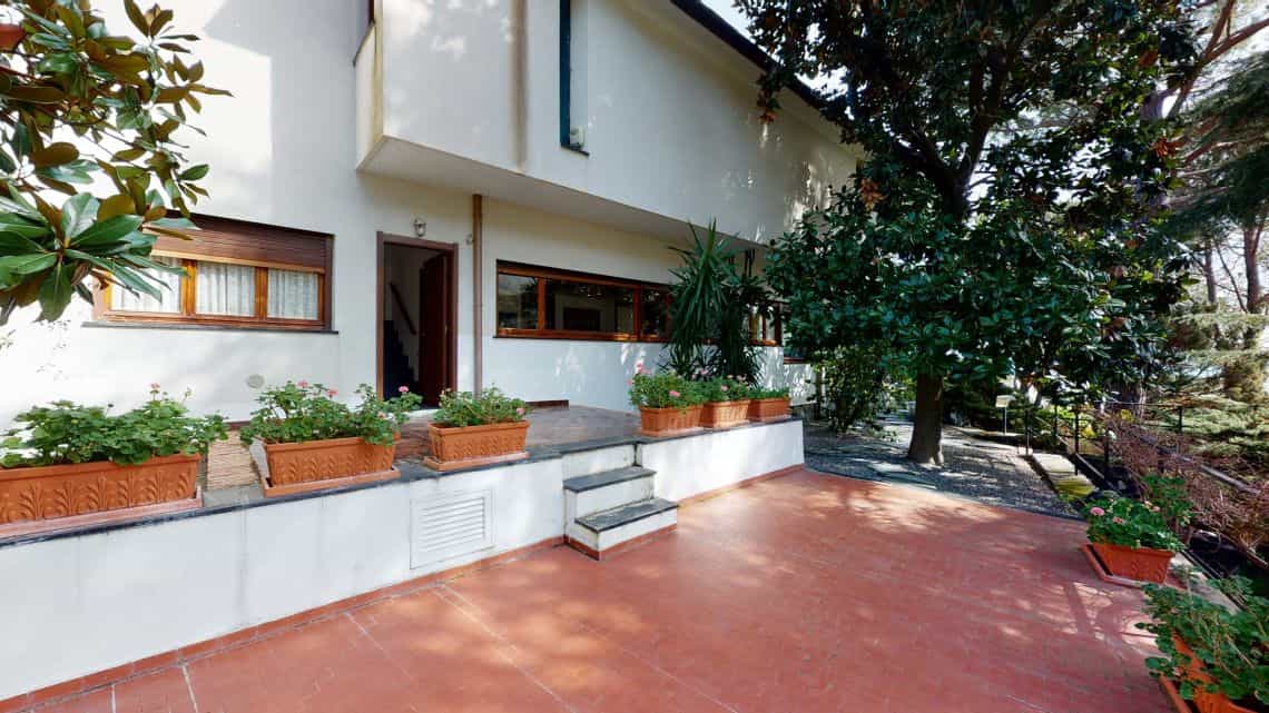 rumah dalam Monterosso al Mare, Liguria 10999341