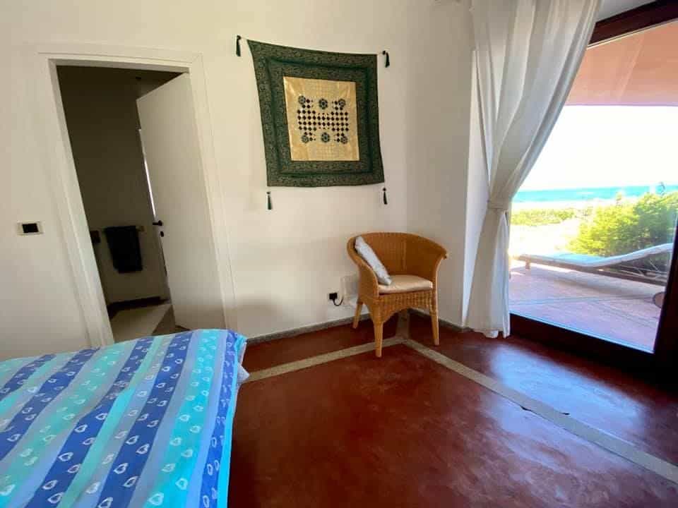 Hus i Costa Paradiso, Sardegna 10999724