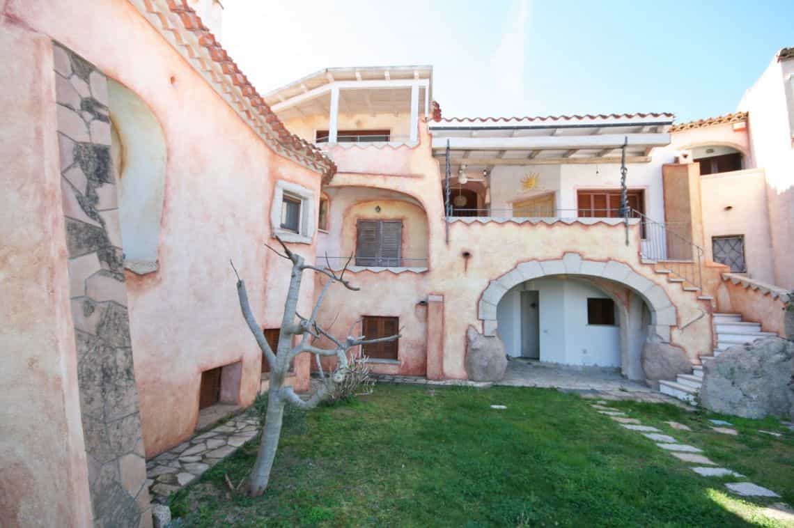 House in Arzachena, Sardegna 10999807