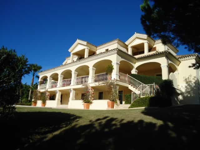House in Guadiaro, Andalusia 11000209