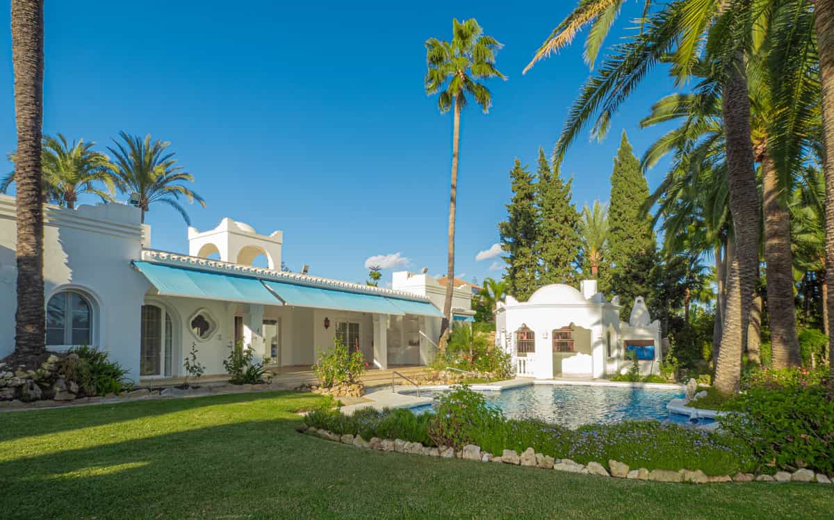 House in El Paraíso, Andalusia 11000649