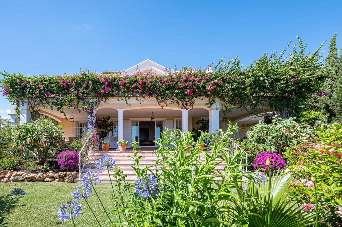 Talo sisään Marbella, Andalusia 11001260