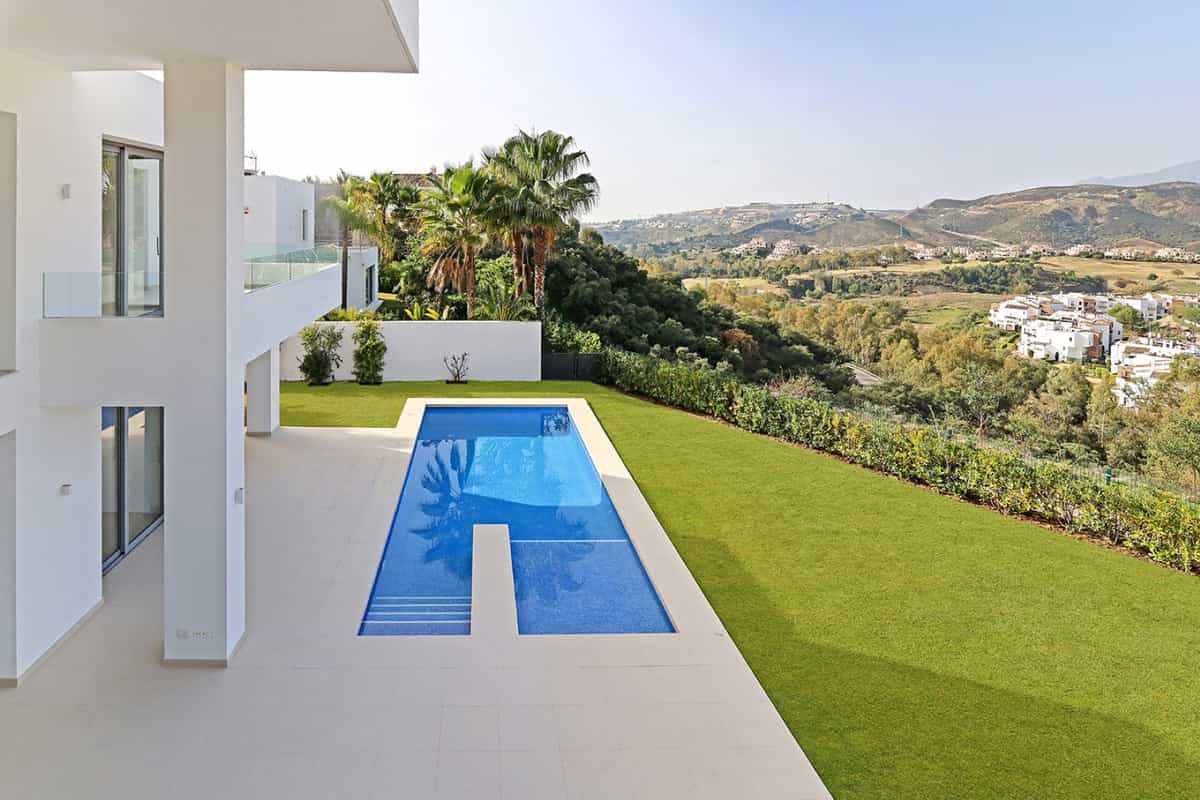 House in Benahavis, Andalusia 11001549