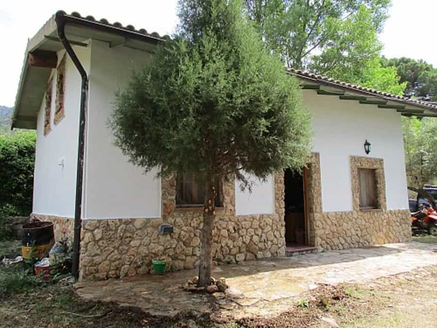 Condominium in Riopar, Castille-La Mancha 11001682