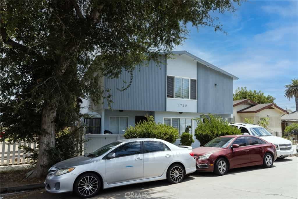 Condominium in Long Beach, California 11001888