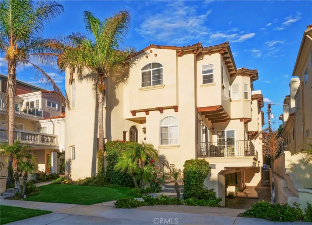 Condominium in Redondo Beach, California 11002180