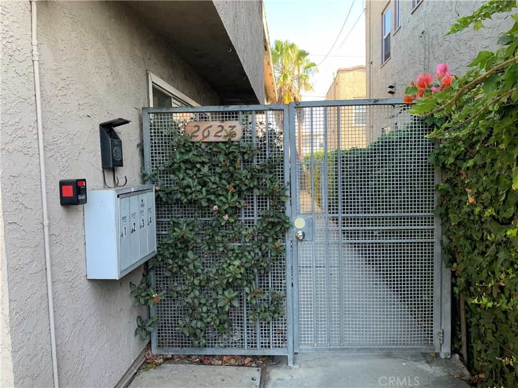 Condominium in Long Beach, California 11002475