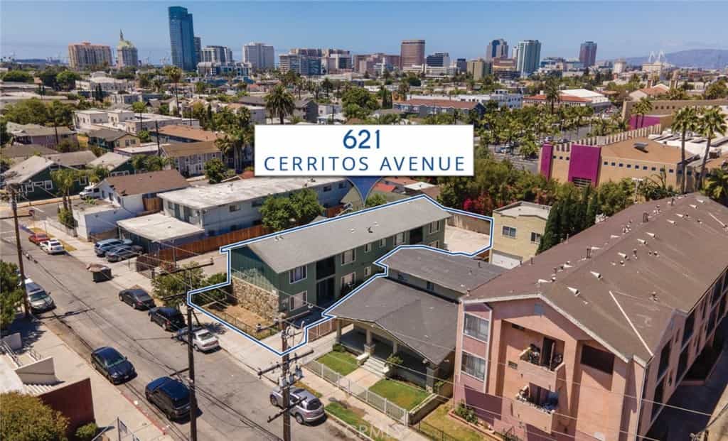 Condominium in Long Beach, California 11002930