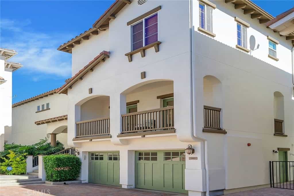 Condominium in Playa Vista, California 11002943