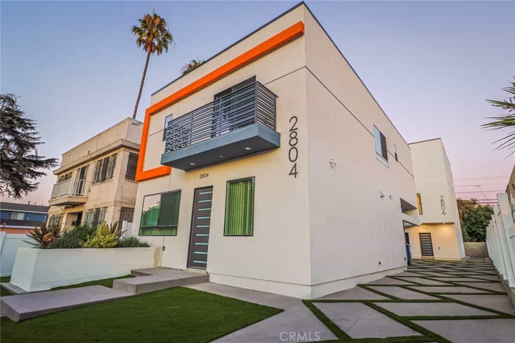 Condominium in Los Angeles, California 11003038