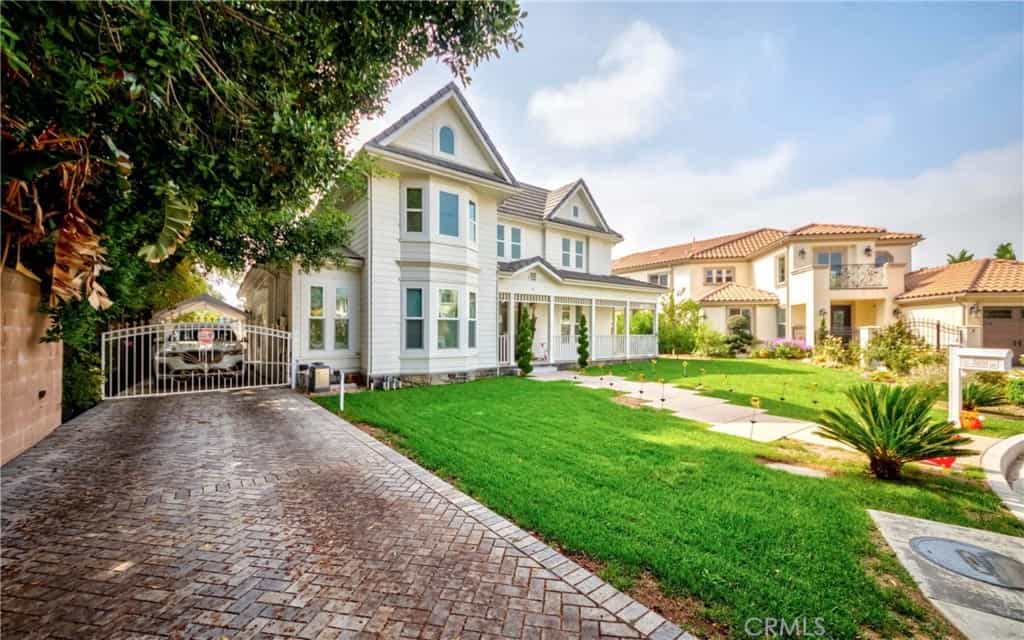 Будинок в San Gabriel, California 11003118
