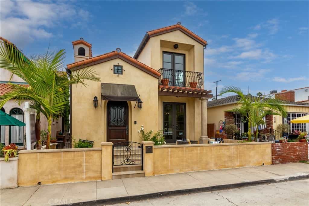 House in Long Beach, California 11003163