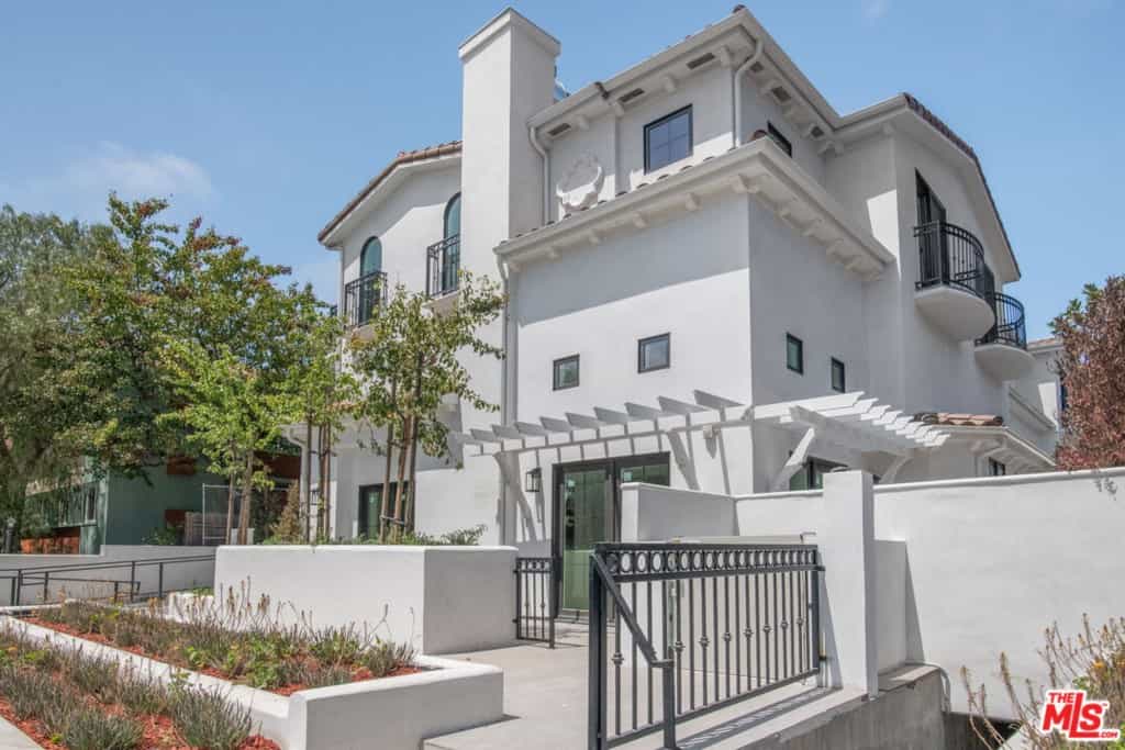 Condominium in Santa Monica, California 11003223
