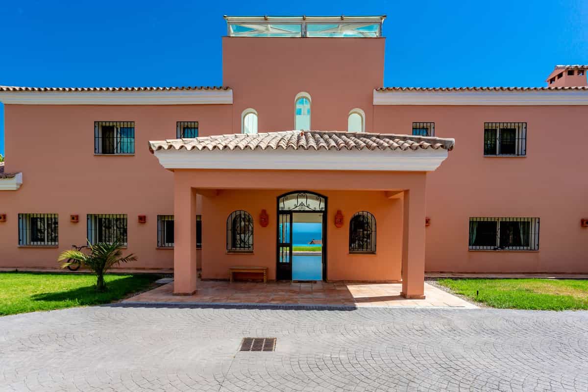 House in Arroyo de la Miel, Andalusia 11004259