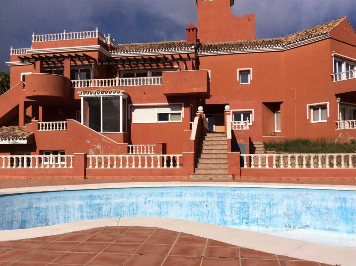 House in Benahavis, Andalusia 11004395