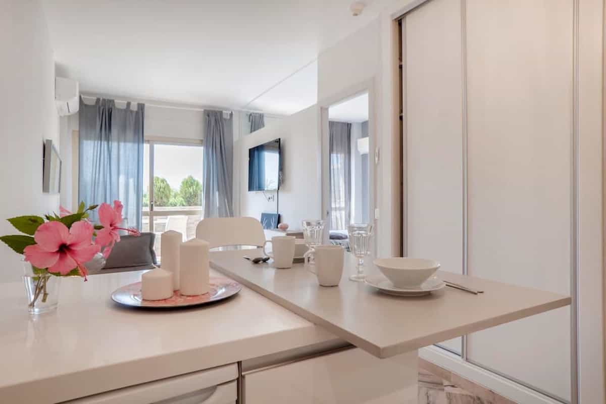 Condominium in Marbella, Andalucía 11004523