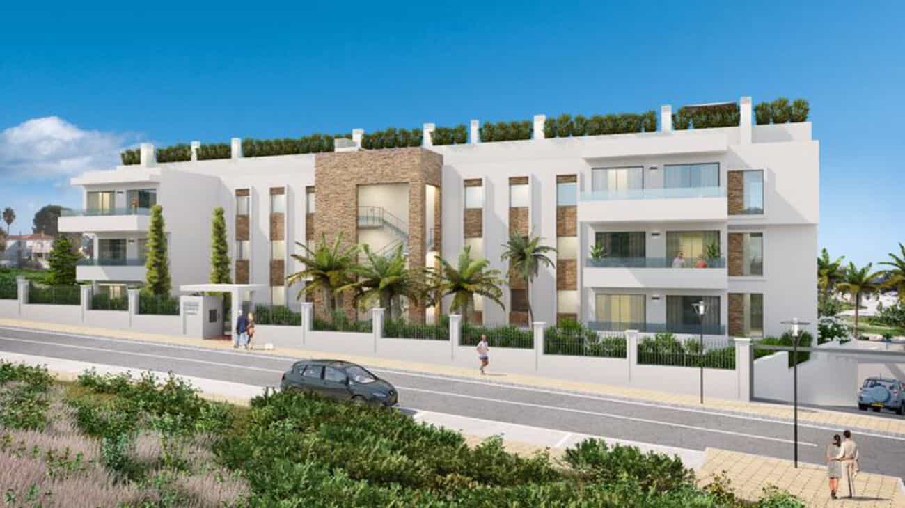 Condominium in Estepona, Andalusia 11004896