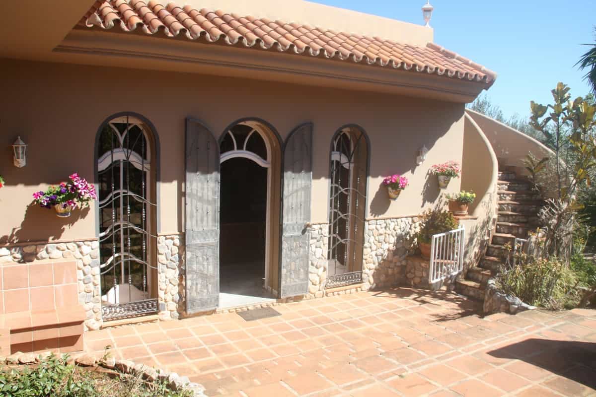 Huis in Alhaurin el Grande, Andalusië 11005178