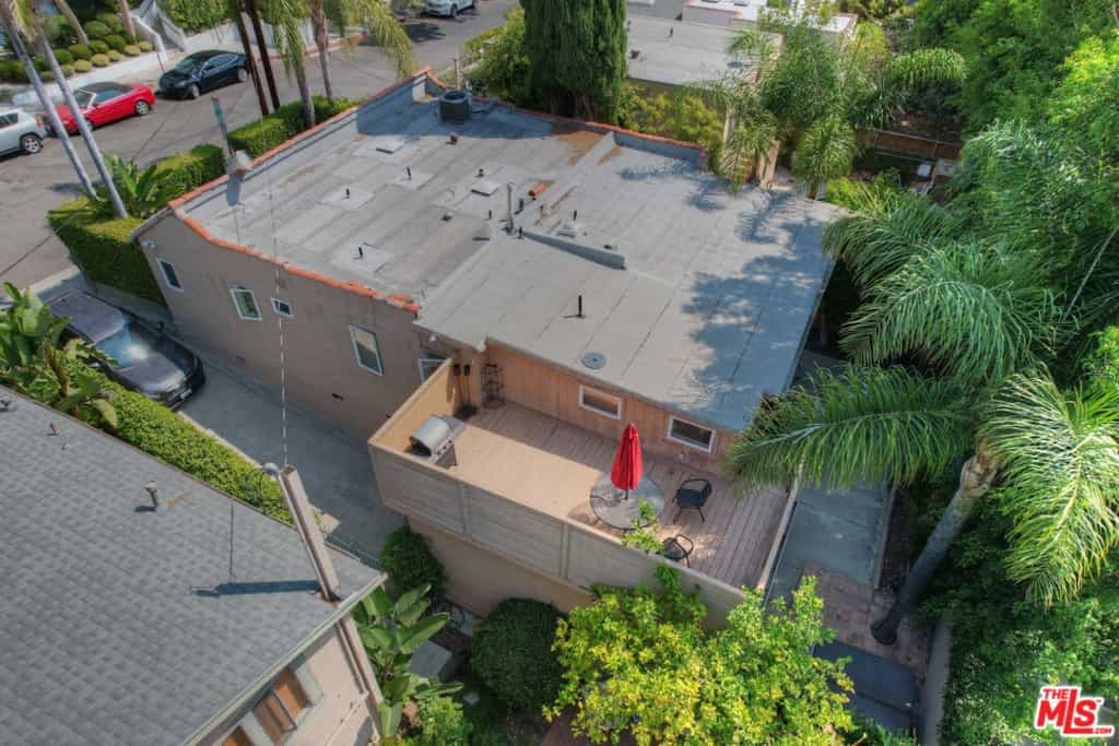 Condominium in West Hollywood, California 11005432