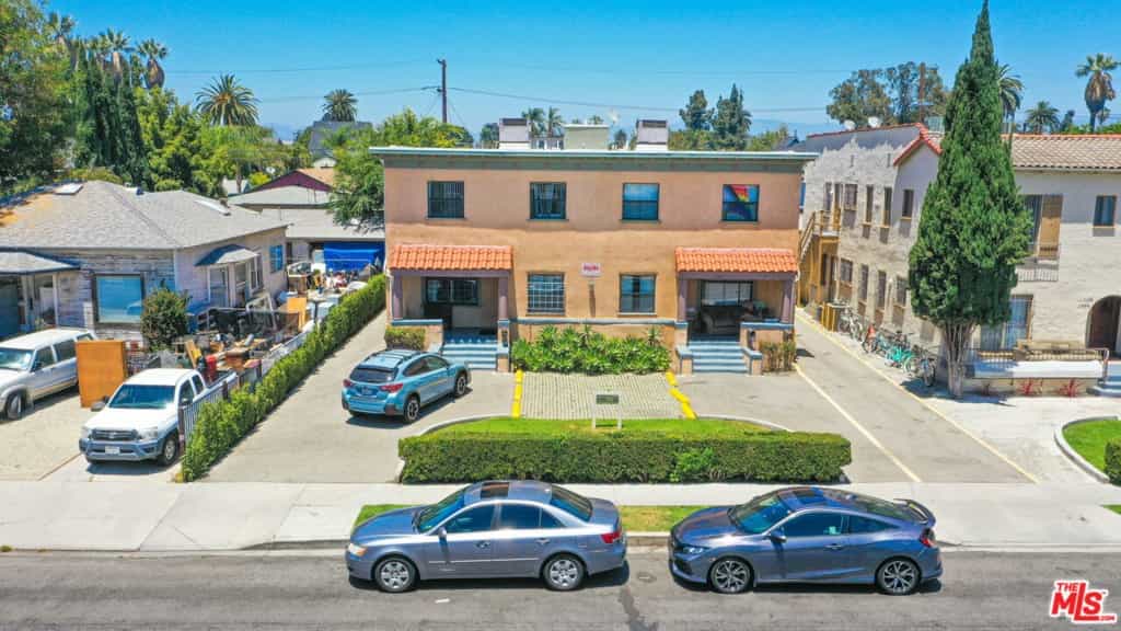 Condominium in Harbor Hills, California 11005581
