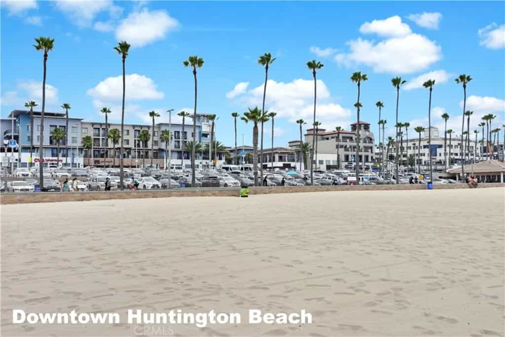 жилой дом в Huntington Beach, California 11005587