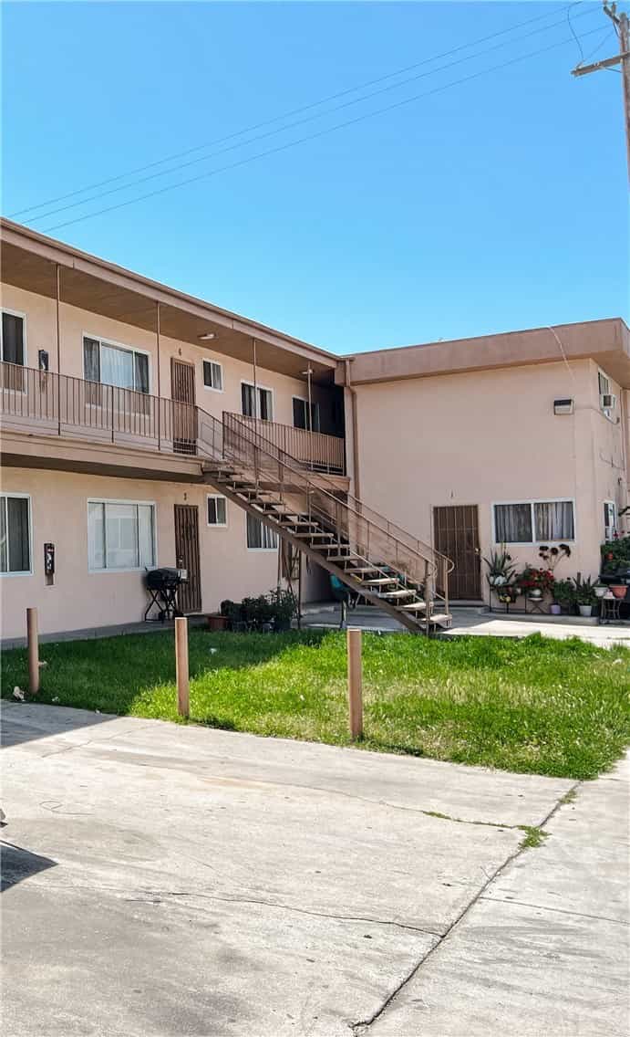 Condominium in Gardena, California 11005986
