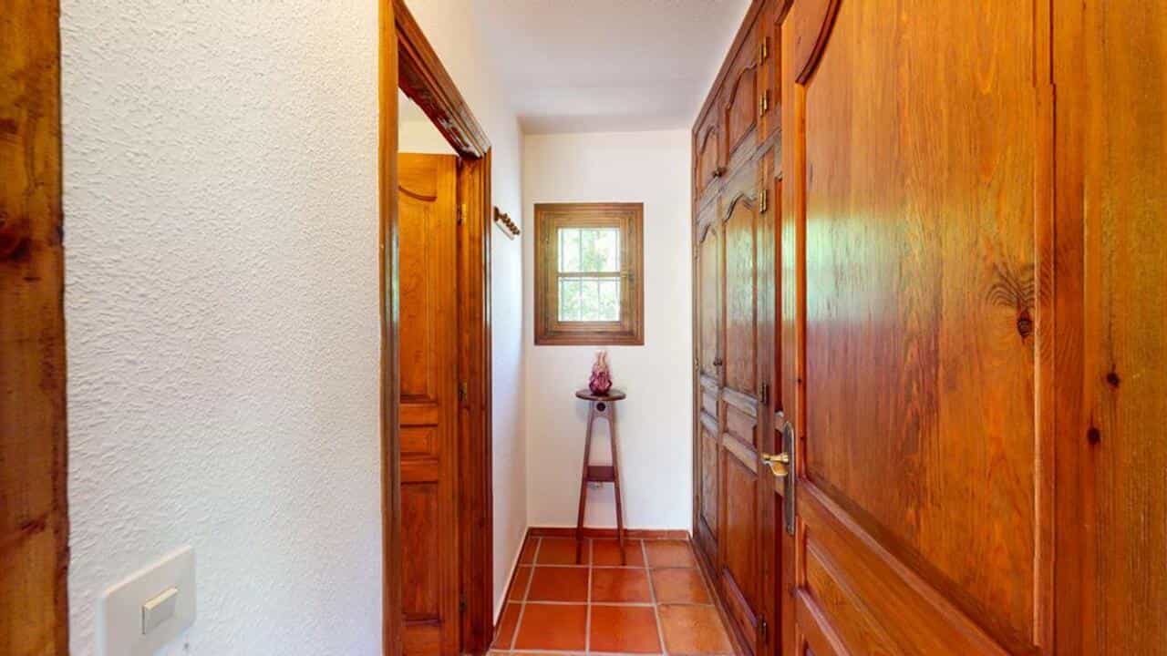 House in , Comunidad Valenciana 11006009